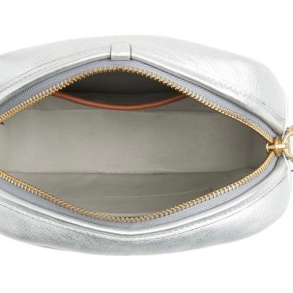 Coach Metallic Silver Quilted crossbody - Picture 5 of 5